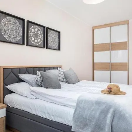 Apartamento With Swimming Pool, Terrace,